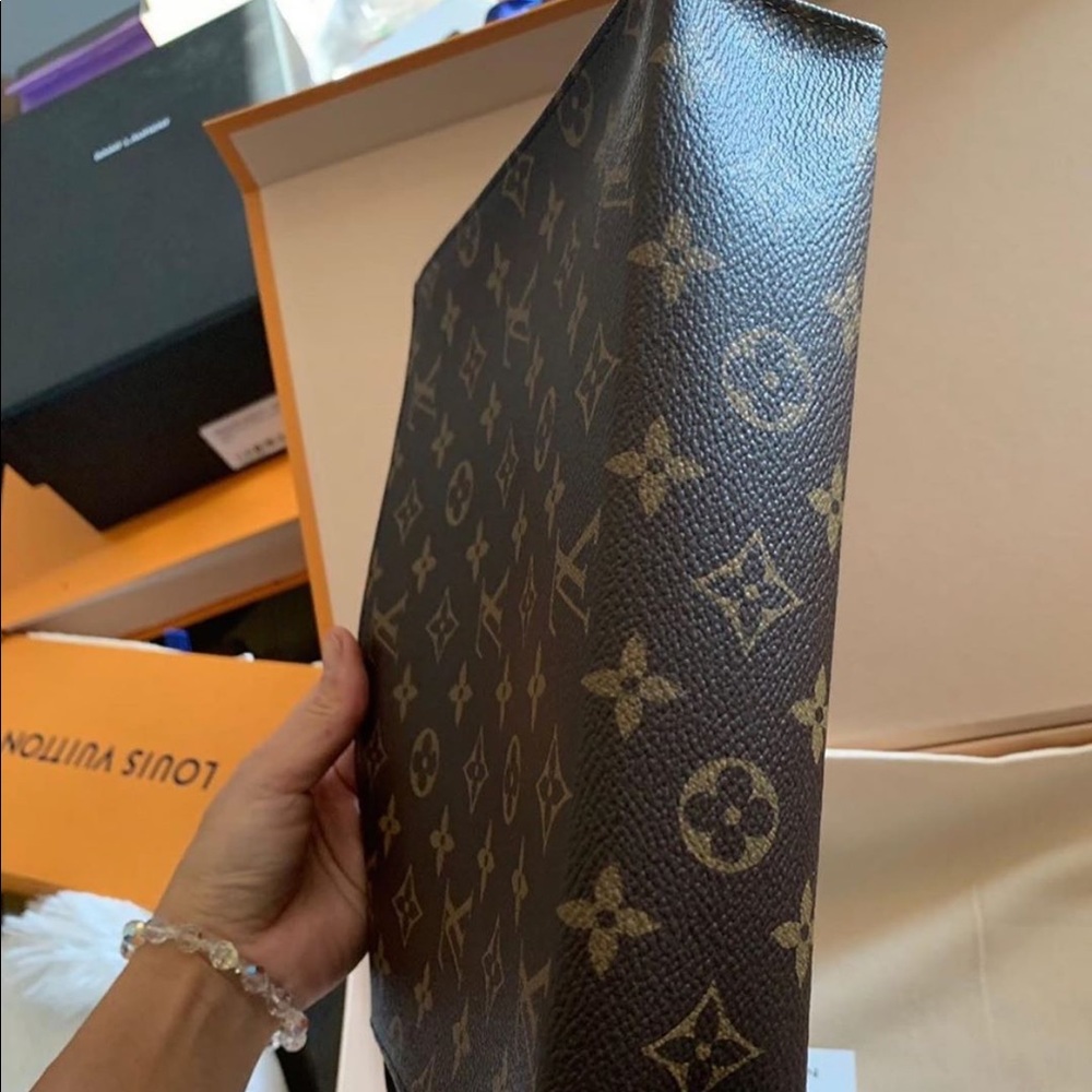 SOLD Vuitton Toiletry 26 in monogram./brand new - Picture 2 of 3